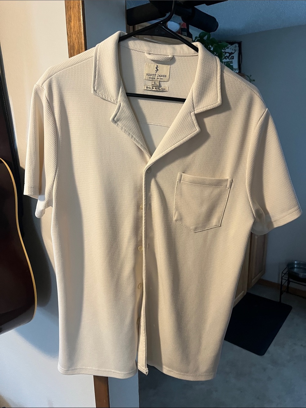 Scott James Men's Cream Short-Sleeve Camp Collar Button-Down Shirt
